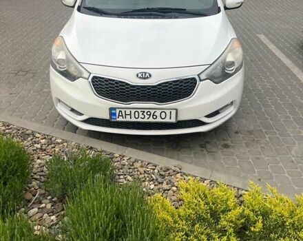 Білий Кіа Форте, об'ємом двигуна 2 л та пробігом 100 тис. км за 9000 $, фото 7 на Automoto.ua