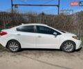 Белый Киа Форте, объемом двигателя 2 л и пробегом 142 тыс. км за 8200 $, фото 2 на Automoto.ua