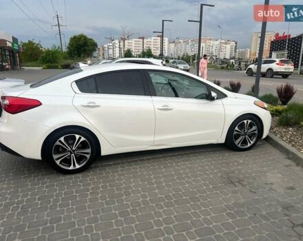 Білий Кіа Форте, об'ємом двигуна 2 л та пробігом 100 тис. км за 9000 $, фото 2 на Automoto.ua