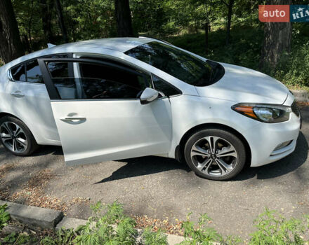 Білий Кіа Форте, об'ємом двигуна 2 л та пробігом 120 тис. км за 9300 $, фото 20 на Automoto.ua