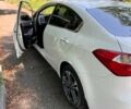 Білий Кіа Форте, об'ємом двигуна 2 л та пробігом 120 тис. км за 9400 $, фото 10 на Automoto.ua