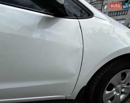 Белый Киа Форте, объемом двигателя 1.8 л и пробегом 178 тыс. км за 8300 $, фото 17 на Automoto.ua