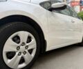 Білий Кіа Форте, об'ємом двигуна 2 л та пробігом 130 тис. км за 8500 $, фото 9 на Automoto.ua