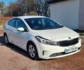 Белый Киа Форте, объемом двигателя 2 л и пробегом 156 тыс. км за 11000 $, фото 1 на Automoto.ua
