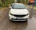 Білий Кіа Форте, об'ємом двигуна 2 л та пробігом 130 тис. км за 9850 $, фото 6 на Automoto.ua