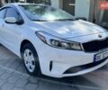 Белый Киа Форте, объемом двигателя 2 л и пробегом 240 тыс. км за 8500 $, фото 5 на Automoto.ua