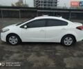 Білий Кіа Форте, об'ємом двигуна 2 л та пробігом 110 тис. км за 10500 $, фото 15 на Automoto.ua