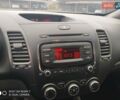 Білий Кіа Форте, об'ємом двигуна 2 л та пробігом 110 тис. км за 10500 $, фото 7 на Automoto.ua