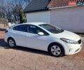 Белый Киа Форте, объемом двигателя 2 л и пробегом 156 тыс. км за 11000 $, фото 4 на Automoto.ua