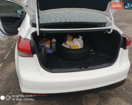 Білий Кіа Форте, об'ємом двигуна 2 л та пробігом 110 тис. км за 10500 $, фото 16 на Automoto.ua
