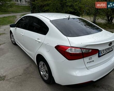 Белый Киа Форте, объемом двигателя 1.8 л и пробегом 178 тыс. км за 8300 $, фото 7 на Automoto.ua