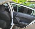 Белый Киа Форте, объемом двигателя 1.8 л и пробегом 127 тыс. км за 8600 $, фото 5 на Automoto.ua