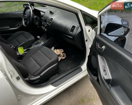 Белый Киа Форте, объемом двигателя 1.8 л и пробегом 178 тыс. км за 8300 $, фото 39 на Automoto.ua