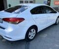 Белый Киа Форте, объемом двигателя 2 л и пробегом 240 тыс. км за 8500 $, фото 6 на Automoto.ua