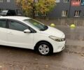 Білий Кіа Форте, об'ємом двигуна 2 л та пробігом 130 тис. км за 9850 $, фото 3 на Automoto.ua