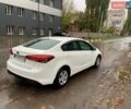 Білий Кіа Форте, об'ємом двигуна 2 л та пробігом 130 тис. км за 9850 $, фото 5 на Automoto.ua