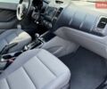 Белый Киа Форте, объемом двигателя 2 л и пробегом 240 тыс. км за 8500 $, фото 12 на Automoto.ua