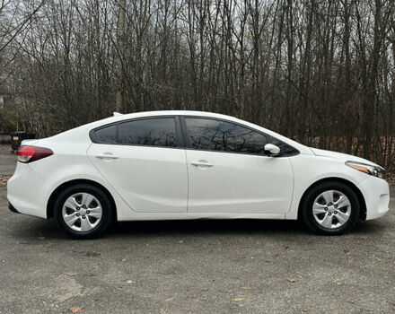 Белый Киа Форте, объемом двигателя 2 л и пробегом 233 тыс. км за 8500 $, фото 4 на Automoto.ua