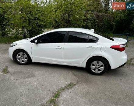 Белый Киа Форте, объемом двигателя 1.8 л и пробегом 178 тыс. км за 8300 $, фото 12 на Automoto.ua