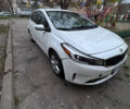 Білий Кіа Форте, об'ємом двигуна 2 л та пробігом 120 тис. км за 7400 $, фото 1 на Automoto.ua
