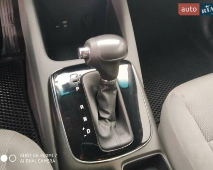 Білий Кіа Форте, об'ємом двигуна 2 л та пробігом 110 тис. км за 10500 $, фото 9 на Automoto.ua