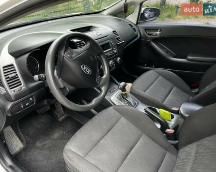 Белый Киа Форте, объемом двигателя 1.8 л и пробегом 178 тыс. км за 8300 $, фото 38 на Automoto.ua