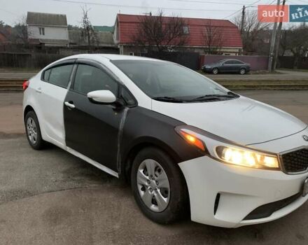 Белый Киа Форте, объемом двигателя 2 л и пробегом 119 тыс. км за 6277 $, фото 1 на Automoto.ua