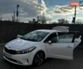 Белый Киа Форте, объемом двигателя 2 л и пробегом 100 тыс. км за 12000 $, фото 1 на Automoto.ua