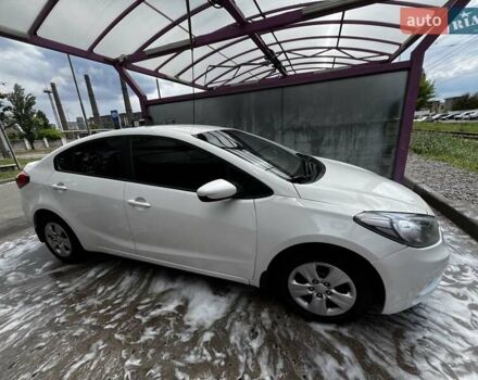 Белый Киа Форте, объемом двигателя 1.8 л и пробегом 178 тыс. км за 8300 $, фото 25 на Automoto.ua