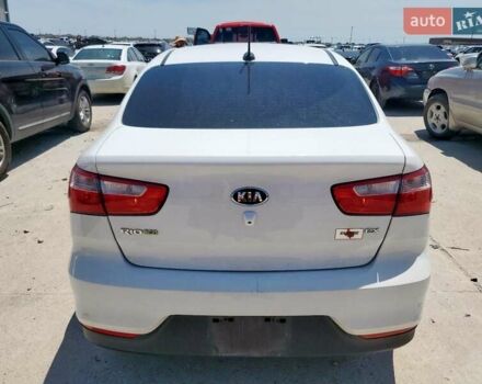 Білий Кіа Форте, об'ємом двигуна 0 л та пробігом 70 тис. км за 1900 $, фото 5 на Automoto.ua