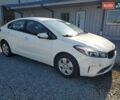 Білий Кіа Форте, об'ємом двигуна 2 л та пробігом 132 тис. км за 1700 $, фото 3 на Automoto.ua