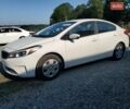 Білий Кіа Форте, об'ємом двигуна 2 л та пробігом 132 тис. км за 1700 $, фото 1 на Automoto.ua