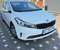 Белый Киа Форте, объемом двигателя 2 л и пробегом 157 тыс. км за 8700 $, фото 1 на Automoto.ua