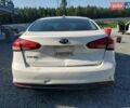 Білий Кіа Форте, об'ємом двигуна 2 л та пробігом 132 тис. км за 1700 $, фото 5 на Automoto.ua