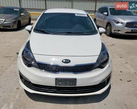 Білий Кіа Форте, об'ємом двигуна 0 л та пробігом 70 тис. км за 1900 $, фото 4 на Automoto.ua
