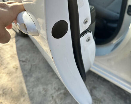 Білий Кіа Форте, об'ємом двигуна 2 л та пробігом 118 тис. км за 11500 $, фото 12 на Automoto.ua