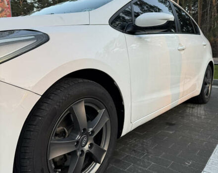 Белый Киа Форте, объемом двигателя 2 л и пробегом 72 тыс. км за 12400 $, фото 6 на Automoto.ua