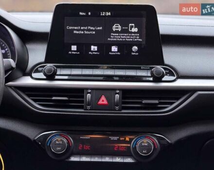 Белый Киа Форте, объемом двигателя 2 л и пробегом 128 тыс. км за 13500 $, фото 46 на Automoto.ua