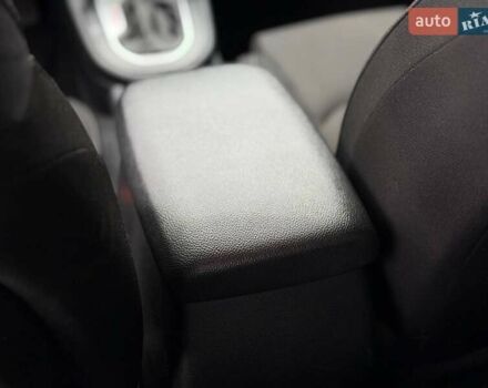 Белый Киа Форте, объемом двигателя 2 л и пробегом 128 тыс. км за 13500 $, фото 48 на Automoto.ua