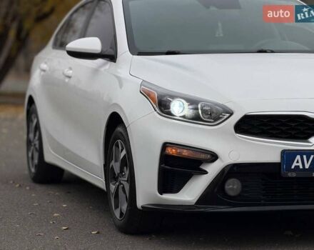 Белый Киа Форте, объемом двигателя 2 л и пробегом 128 тыс. км за 13500 $, фото 9 на Automoto.ua