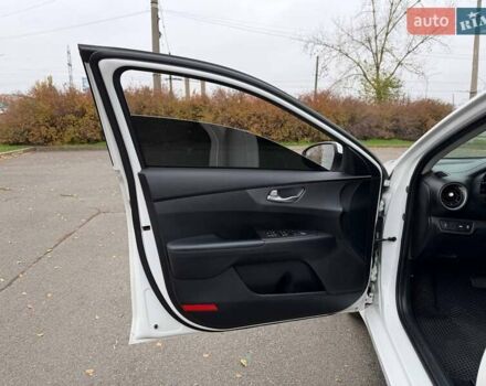 Белый Киа Форте, объемом двигателя 2 л и пробегом 128 тыс. км за 13500 $, фото 36 на Automoto.ua