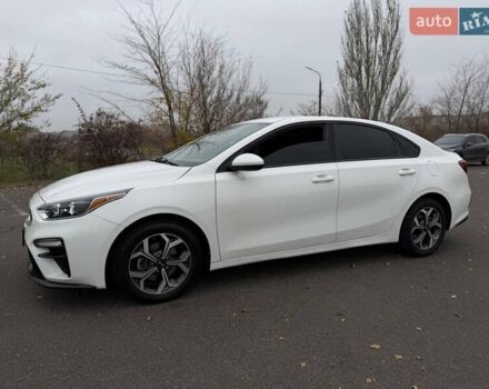 Белый Киа Форте, объемом двигателя 2 л и пробегом 128 тыс. км за 13500 $, фото 10 на Automoto.ua