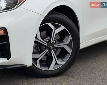 Белый Киа Форте, объемом двигателя 2 л и пробегом 128 тыс. км за 13500 $, фото 4 на Automoto.ua