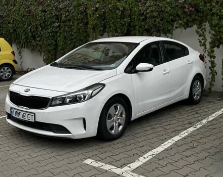 Белый Киа Форте, объемом двигателя 2 л и пробегом 55 тыс. км за 13400 $, фото 2 на Automoto.ua