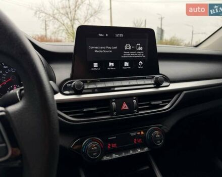 Белый Киа Форте, объемом двигателя 2 л и пробегом 128 тыс. км за 13500 $, фото 53 на Automoto.ua