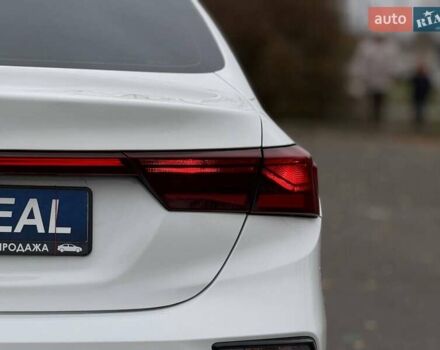 Белый Киа Форте, объемом двигателя 2 л и пробегом 128 тыс. км за 13500 $, фото 23 на Automoto.ua