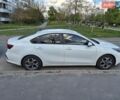 Білий Кіа Форте, об'ємом двигуна 2 л та пробігом 57 тис. км за 14500 $, фото 3 на Automoto.ua