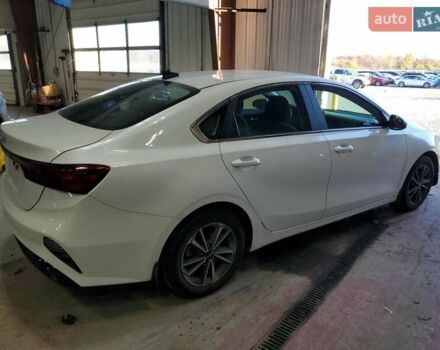 Киа Форте 2023 в Днепре (Днепропетровске) на Automoto.ua Белый Киа Форте, объемом двигателя 2 л и пробегом 46 тыс. км за 4900 $, фото 2 на Automoto.ua