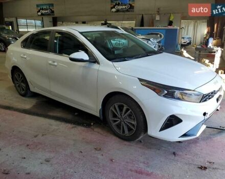 Киа Форте 2023 в Днепре (Днепропетровске) на Automoto.ua Белый Киа Форте, объемом двигателя 2 л и пробегом 46 тыс. км за 4900 $, фото 3 на Automoto.ua