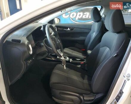 Киа Форте 2023 в Днепре (Днепропетровске) на Automoto.ua Белый Киа Форте, объемом двигателя 2 л и пробегом 46 тыс. км за 4900 $, фото 6 на Automoto.ua